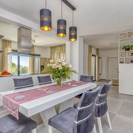 וילה Istria Vabriga